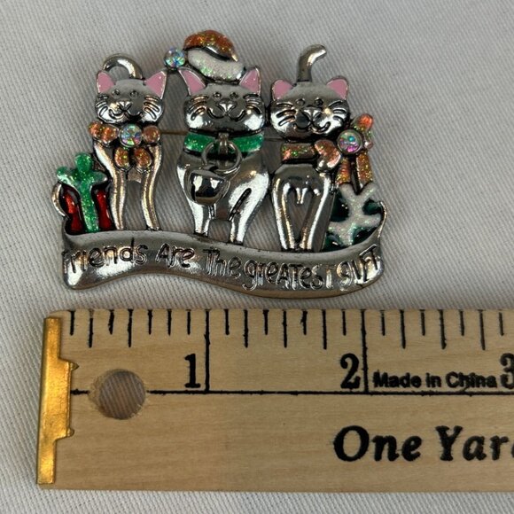 Christmas Cats Brooch "Friends Are The Greatest Gift" Sparkly Moving Bell - Picture 7 of 8